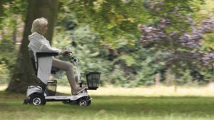 hulp bij scootmobiel accu kiezen