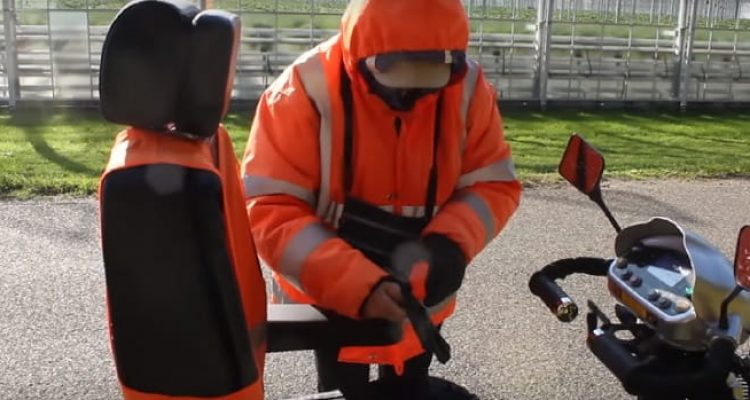 In de winter scootmobiel rijden? Zo blijkt u lekker warm en droog.